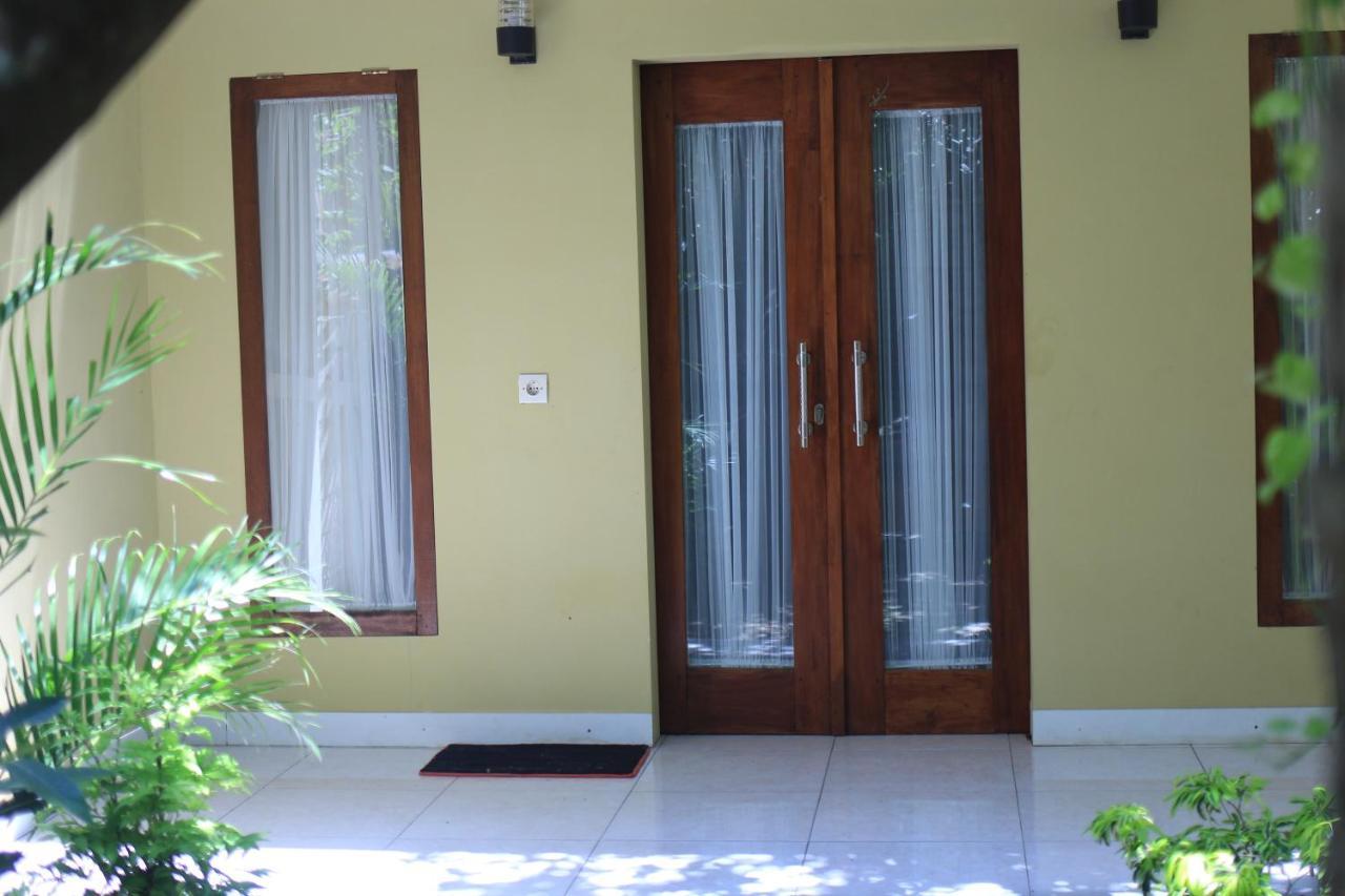 Three V Homestay Kuta  Экстерьер фото