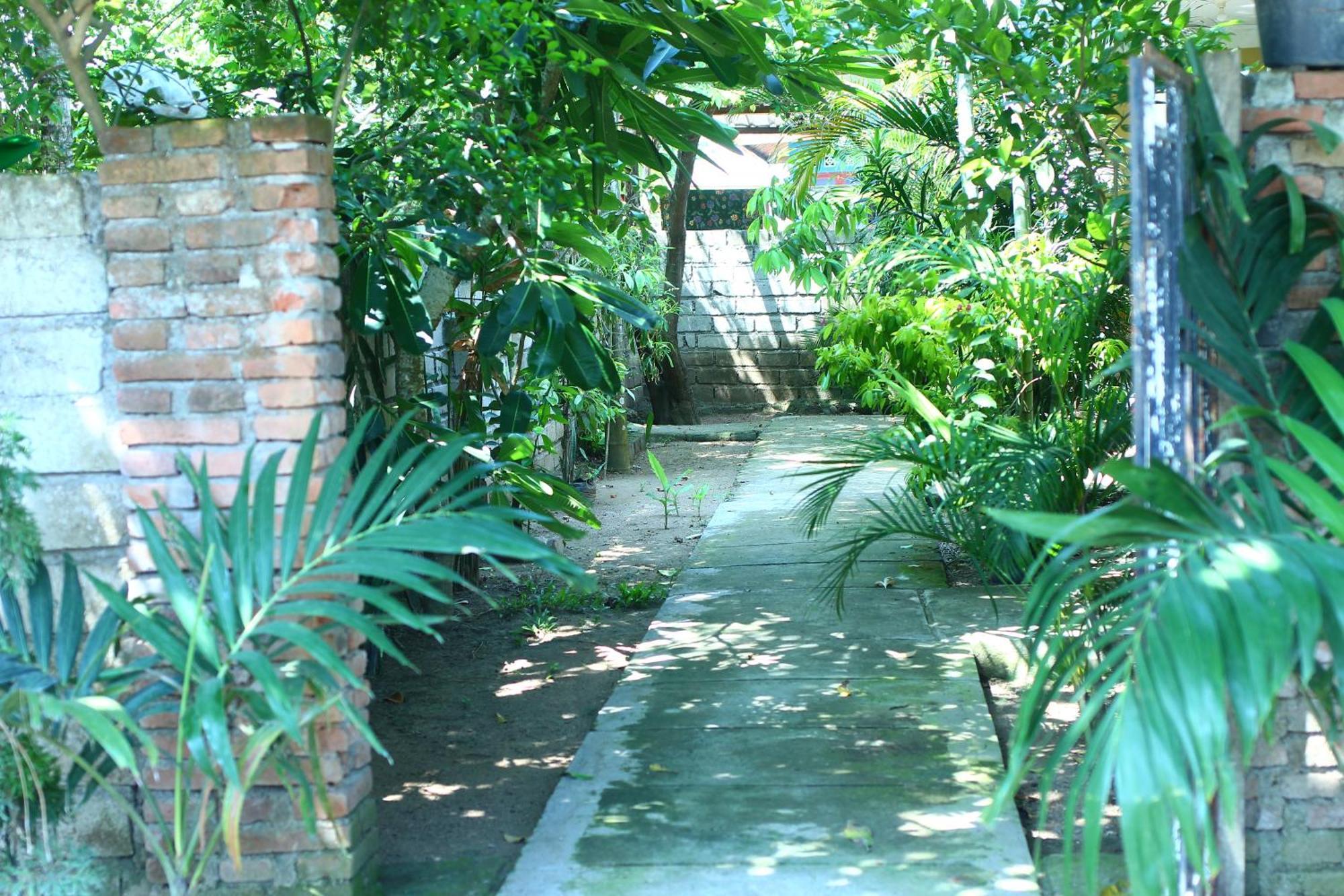 Three V Homestay Kuta  Экстерьер фото