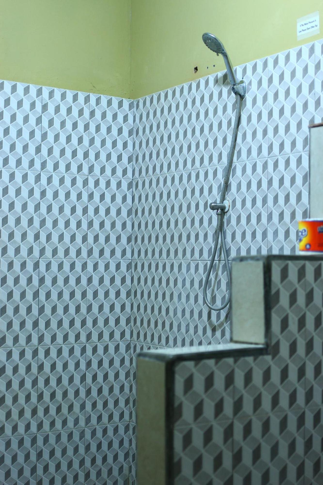 Three V Homestay Kuta  Экстерьер фото