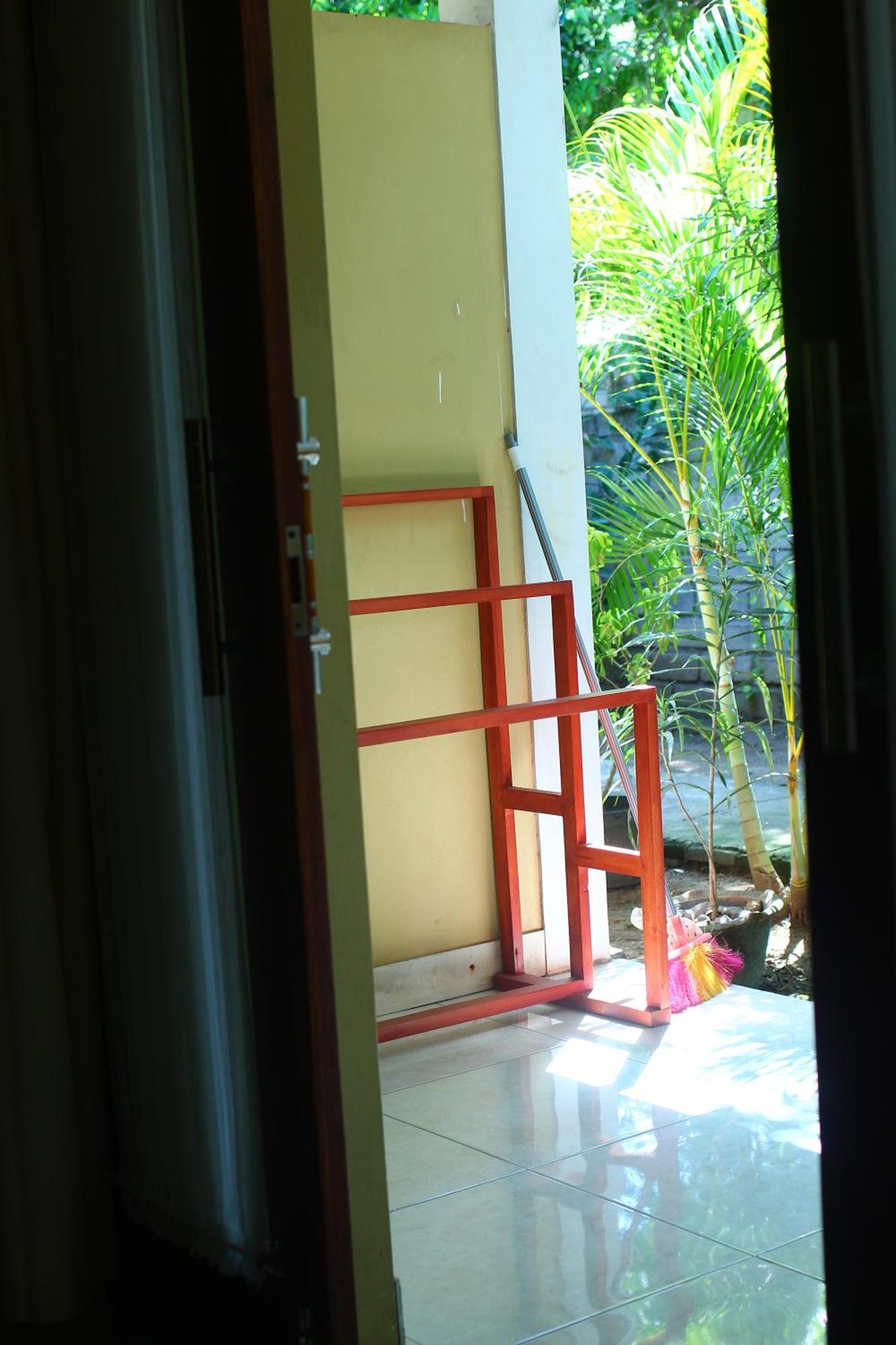 Three V Homestay Kuta  Экстерьер фото