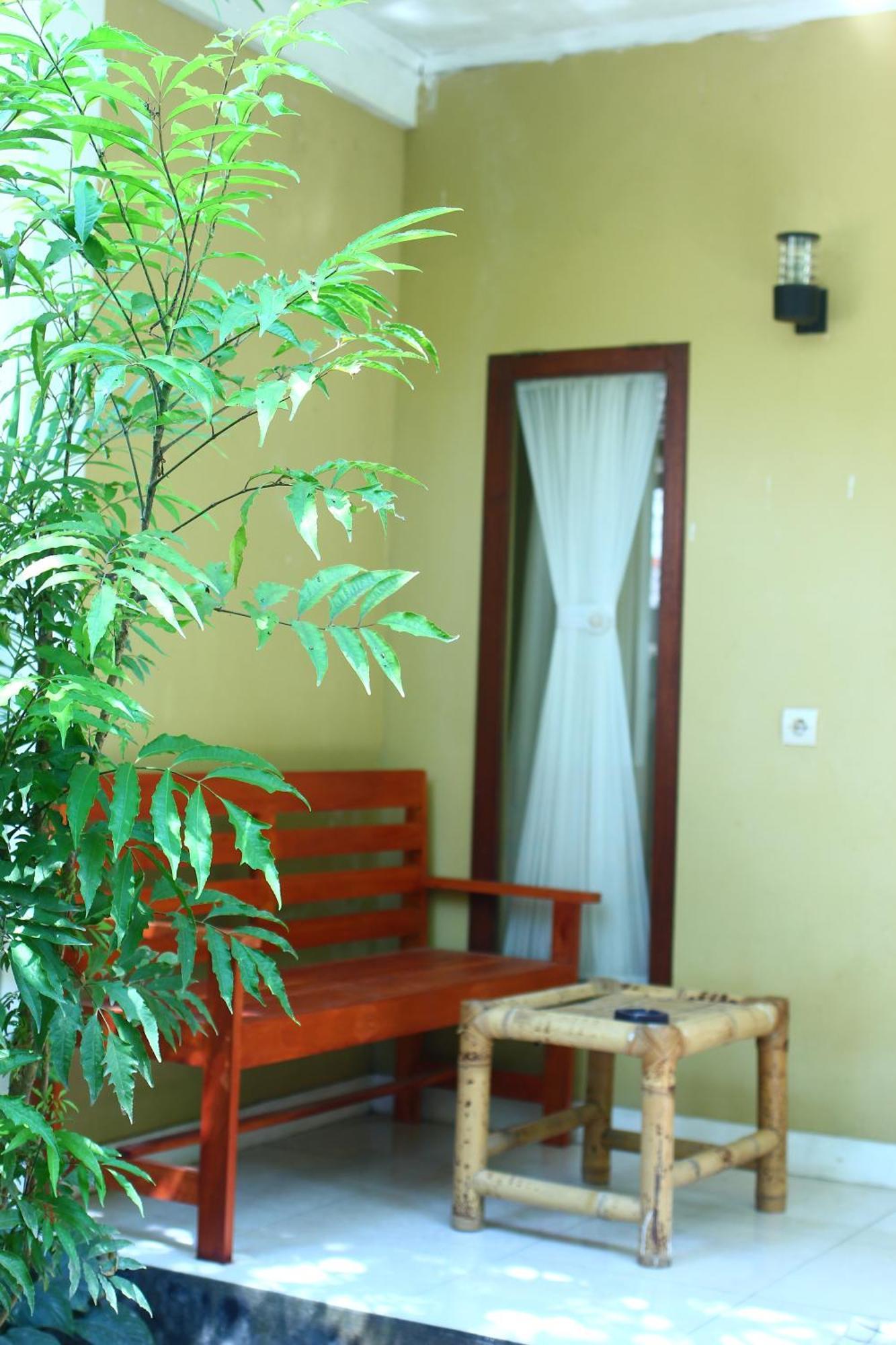 Three V Homestay Kuta  Экстерьер фото