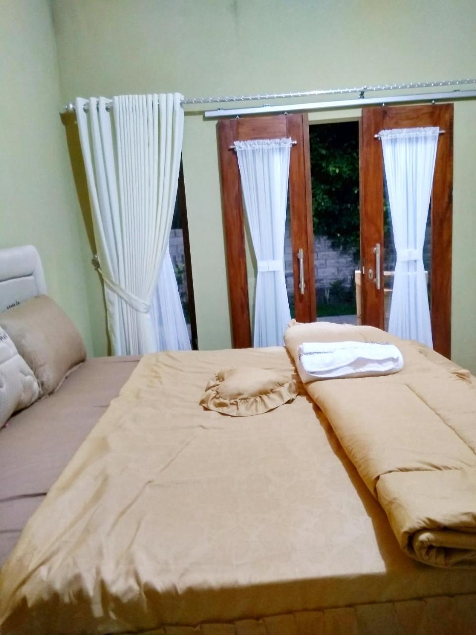 Three V Homestay Kuta  Экстерьер фото